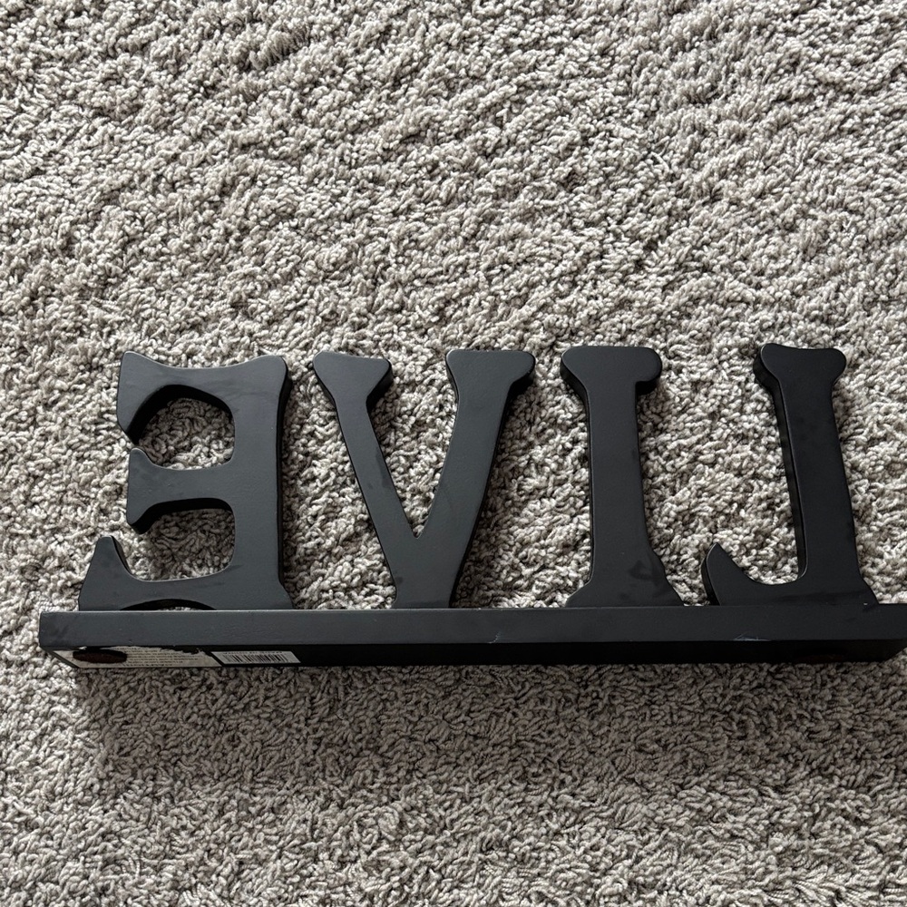 ‘LIVE' Shelf Sign - black - Picture 3 of 10